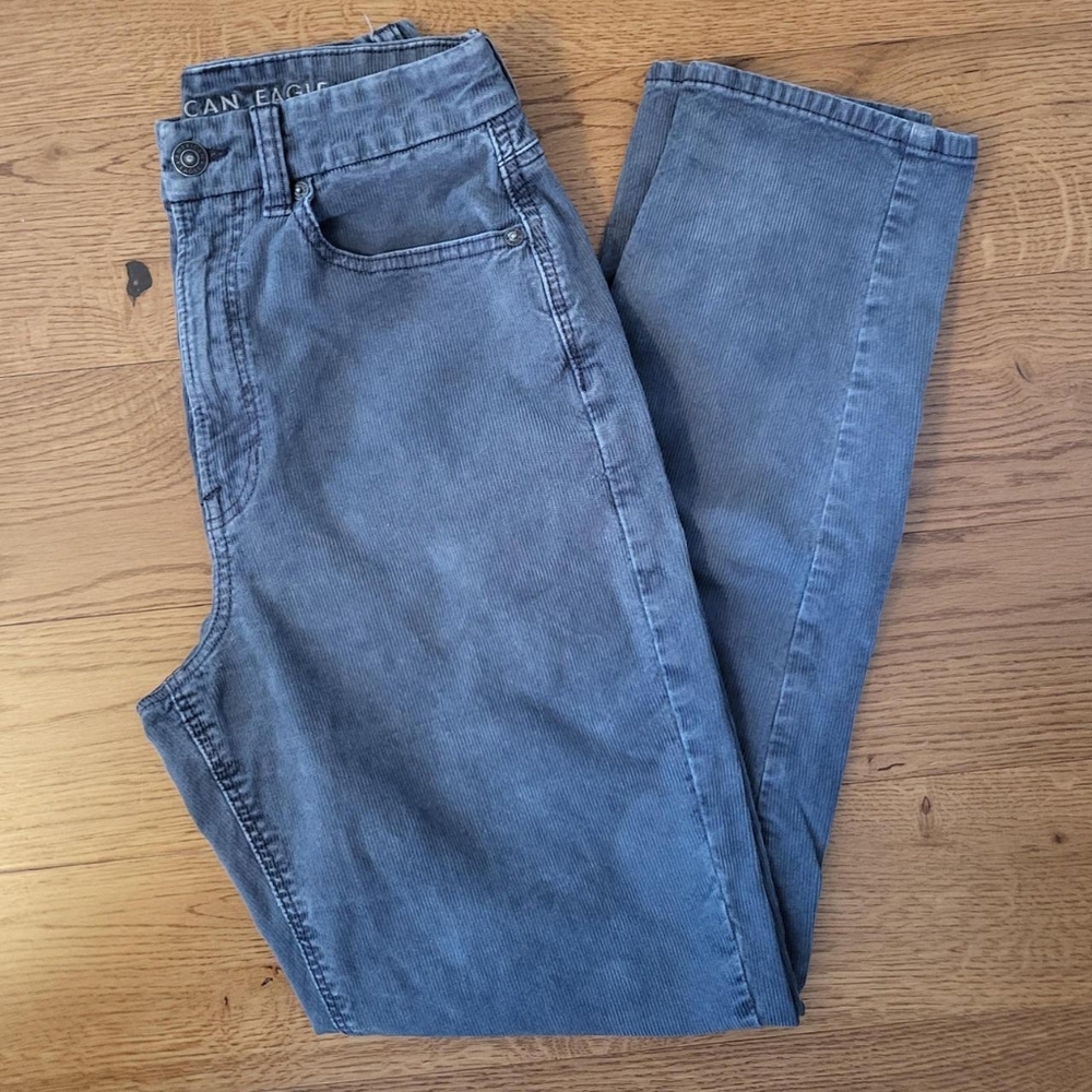 American Eagle Corduroy Mom Jean